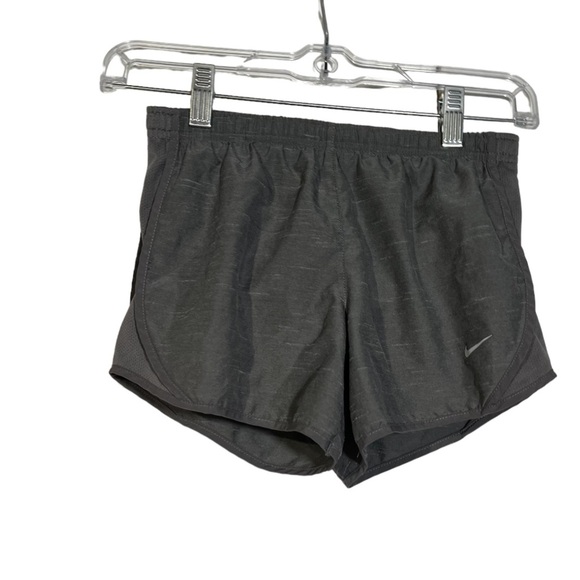 Nike Dri Fit Girls Shorts Dark Gray Size Medium - Picture 1 of 6